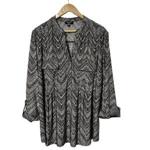 Cocomo Artsy Abstract Multicolor Top Size 2X Black Jersey Roll Tab Sleeve Career